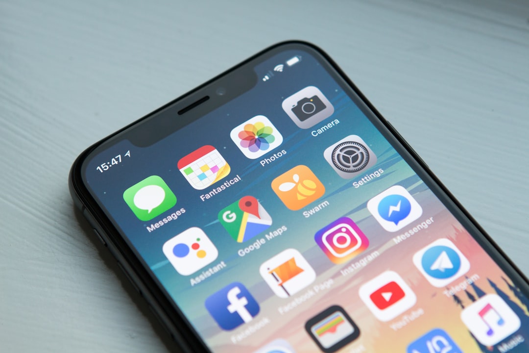 Using app reviews to reduce churn