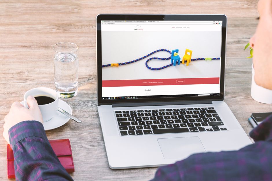 Website vs. social media for business